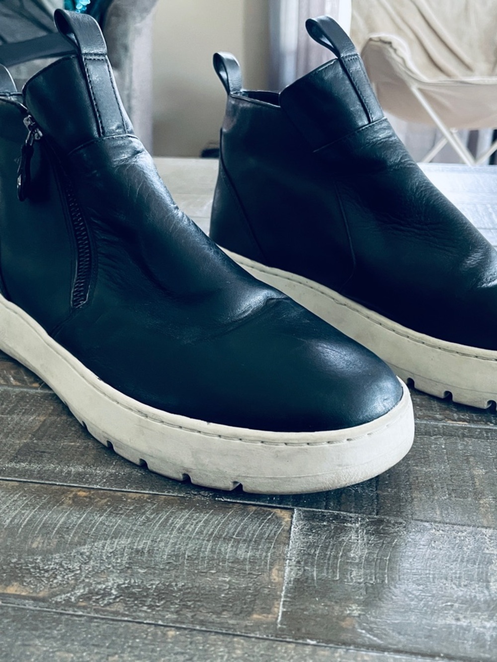 Vionic Black Leather Slip-On Wedge Sneakers with White Platform Sole US 10